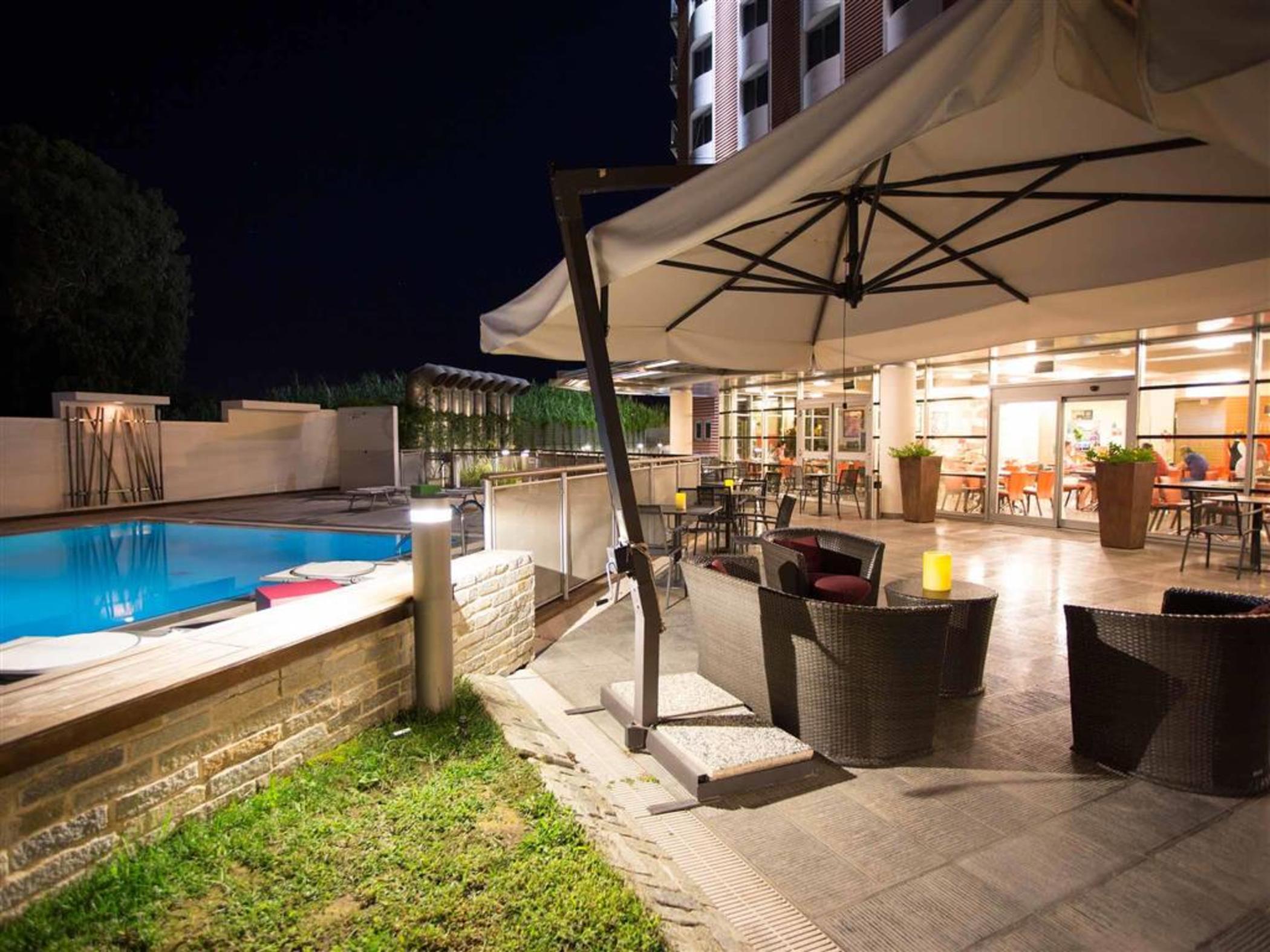 Novotel Salerno Est Arechi Esterno foto