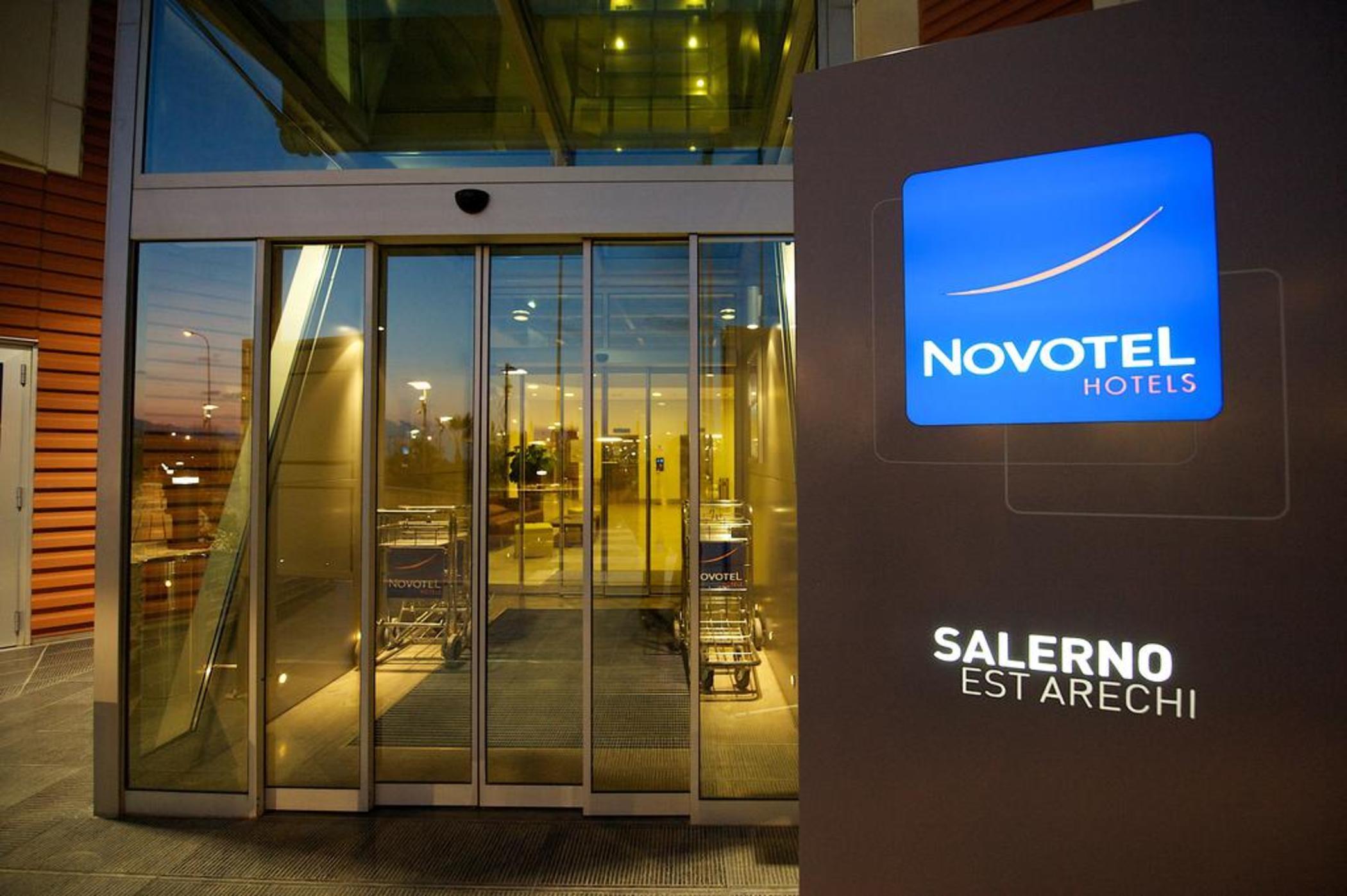 Novotel Salerno Est Arechi Esterno foto