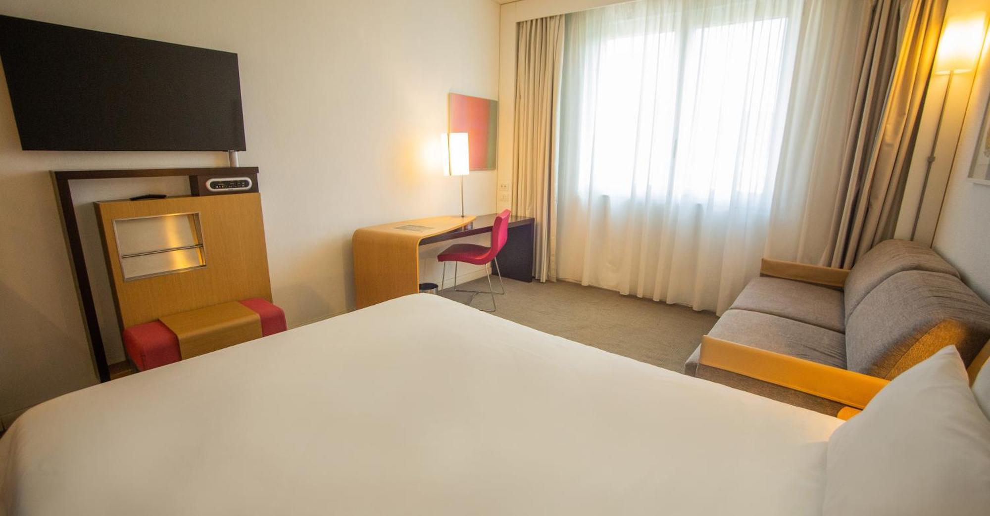 Novotel Salerno Est Arechi Esterno foto