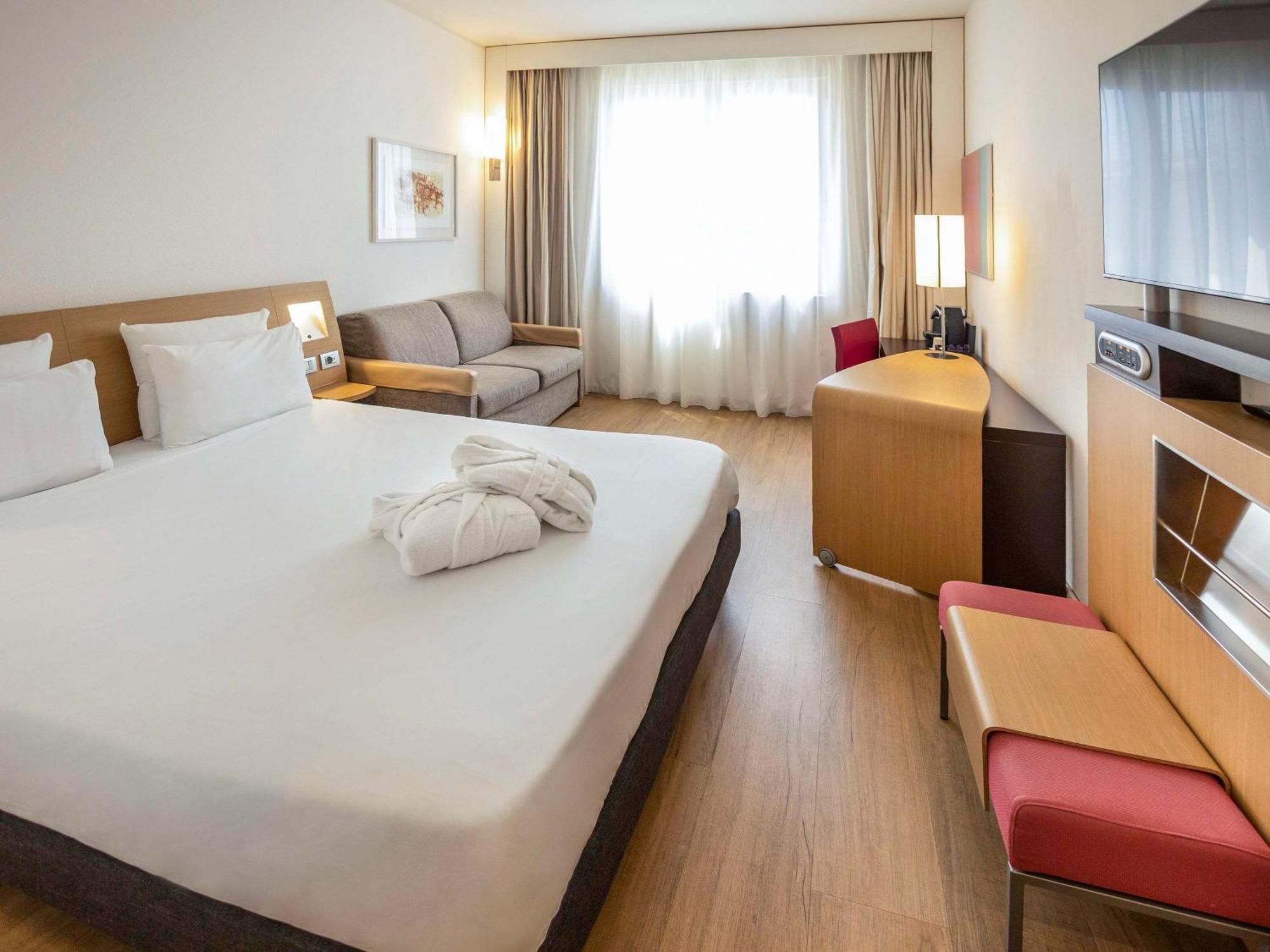 Novotel Salerno Est Arechi Esterno foto