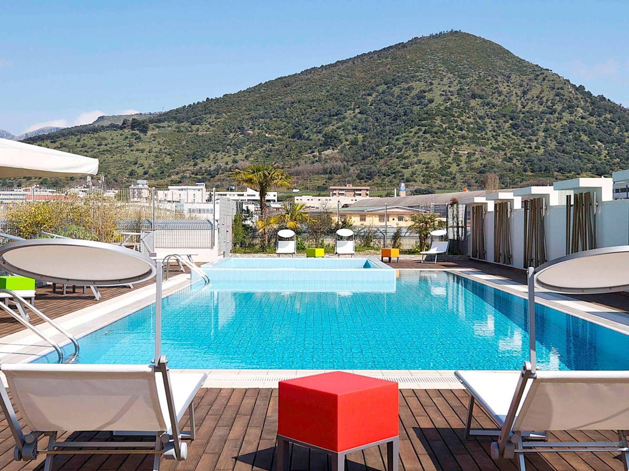 Novotel Salerno Est Arechi Esterno foto