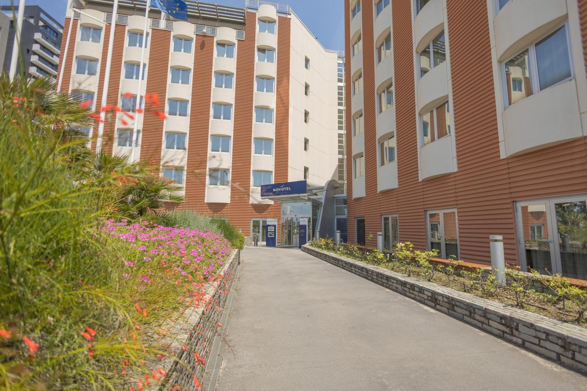 Novotel Salerno Est Arechi Esterno foto
