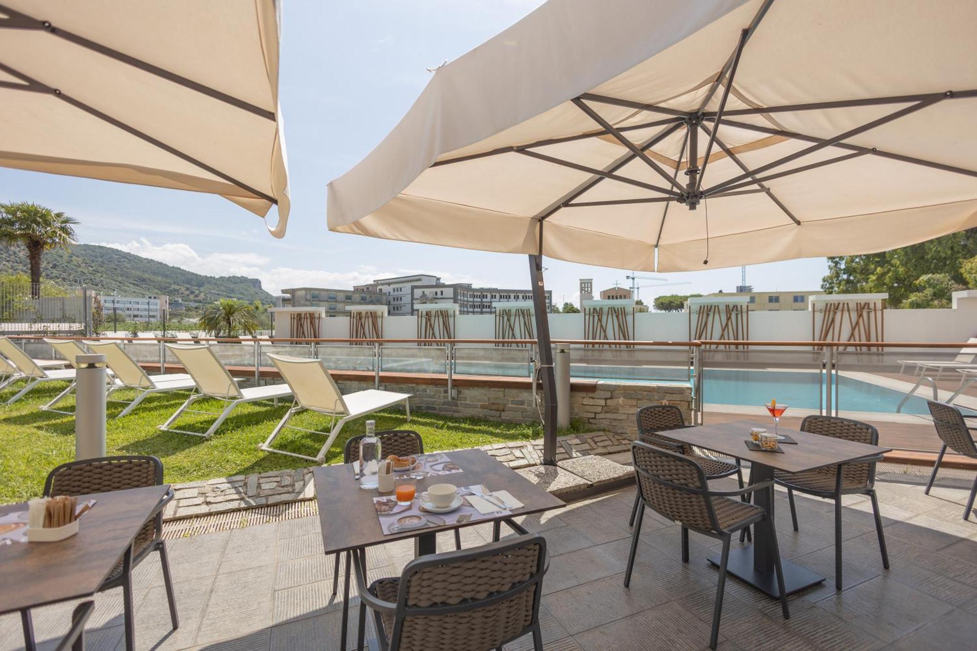 Novotel Salerno Est Arechi Esterno foto