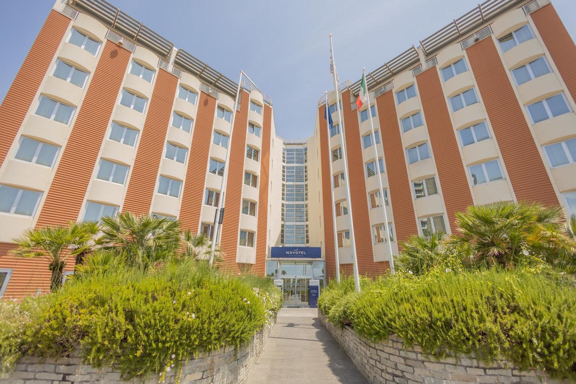 Novotel Salerno Est Arechi Esterno foto